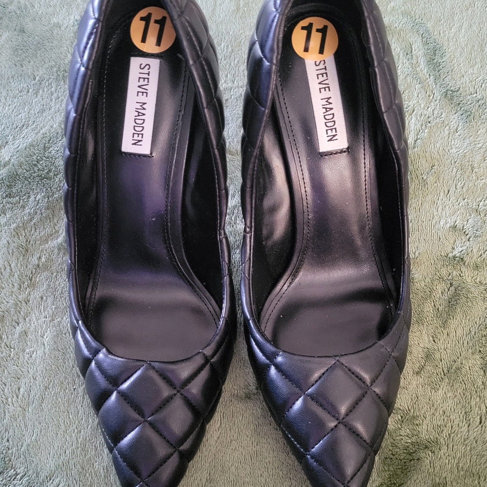 Steeve madden quilted shoes